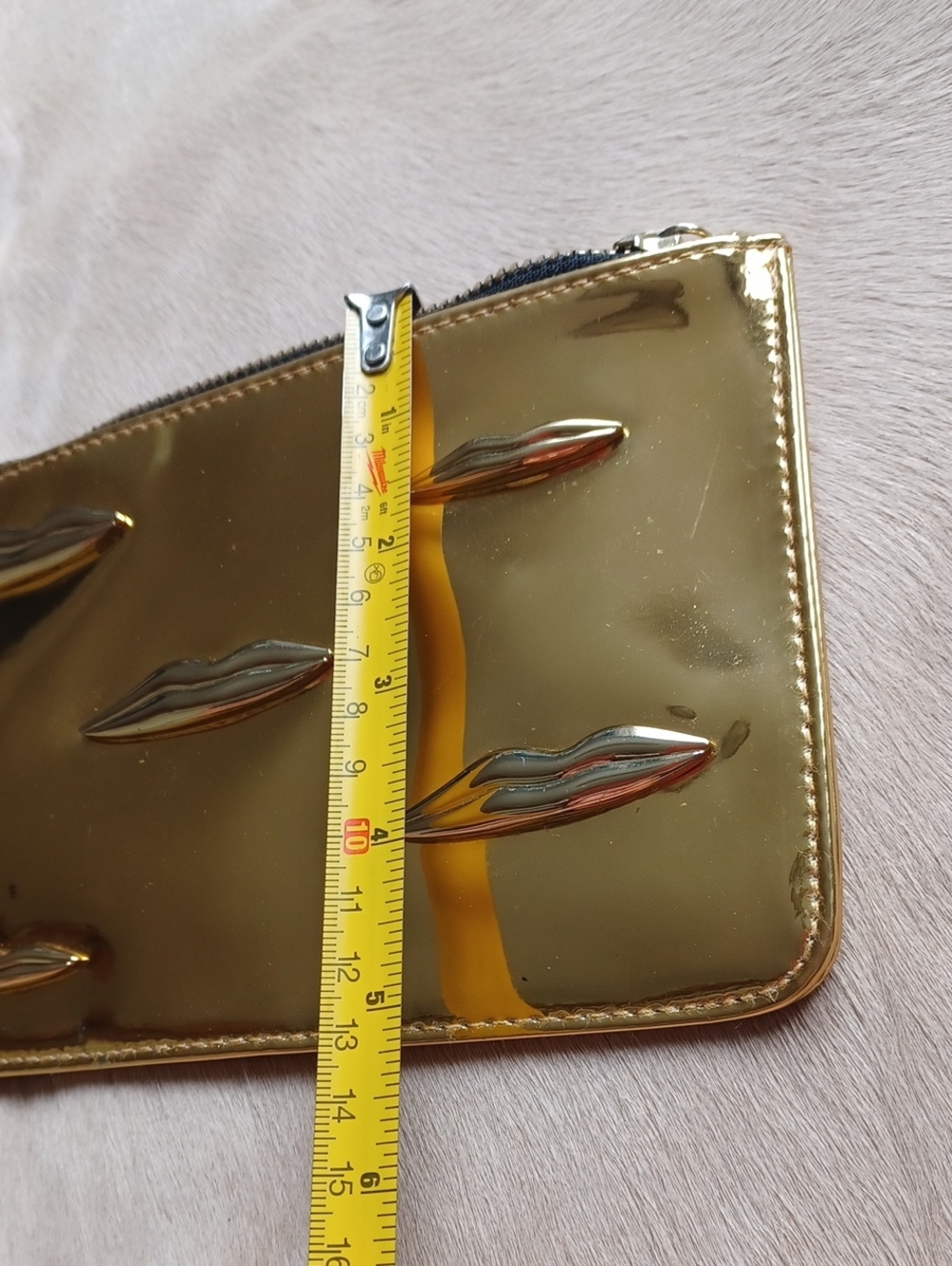 NARS Gold Cosmetic Bag - Picture 9 of 11